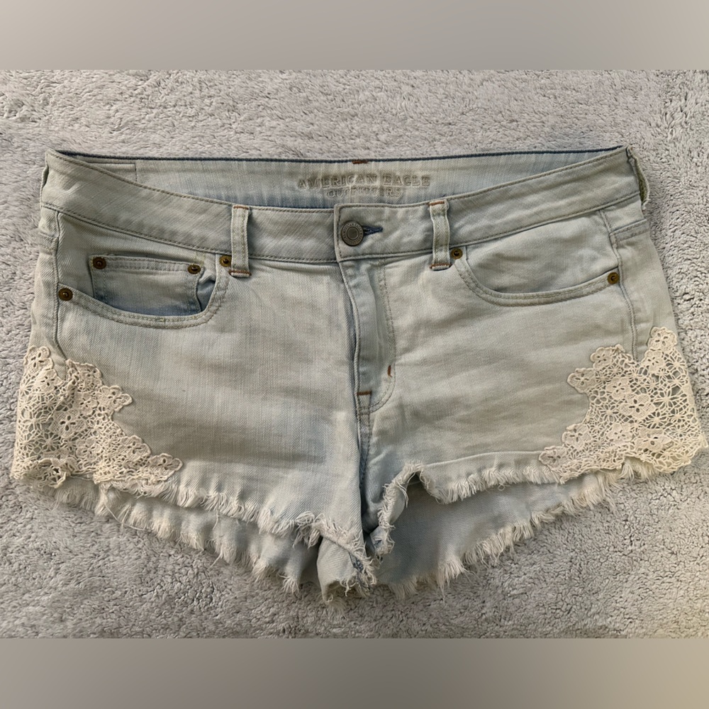 American Eagle Outfitters Light Denim Shorts with Lace | Size 14